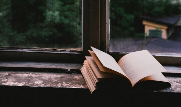 Story (picture of a book)